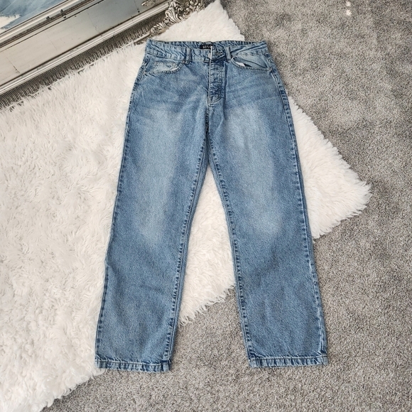 BoohooMan Relaxed Fit Jeans. Light Blue. Size 34. New. N - Picture 2 of 6